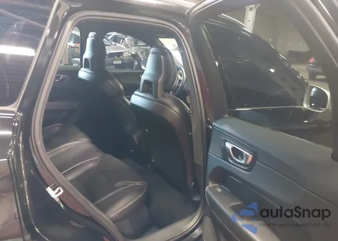 2018 Volvo Xc60 T6 R-Design from USA, damaged, VIN YV4A22RM7J1001347